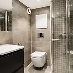 Spacious 3 Bedroom Townhouse Διαμέρισμα