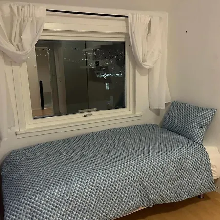 Spacious 3 Bedroom Townhouse * 卑爾根