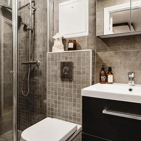 Apartment Spacious 3 Bedroom Townhouse Bergen