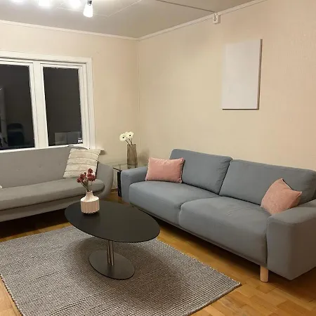 Spacious 3 Bedroom Townhouse Apartmán